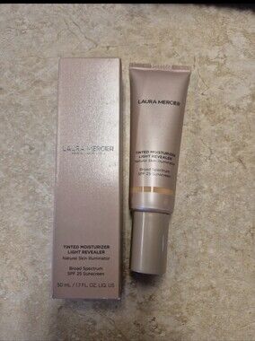 Laura Mercier Tinted Moisturizer Light Reveler 2W1 Natural